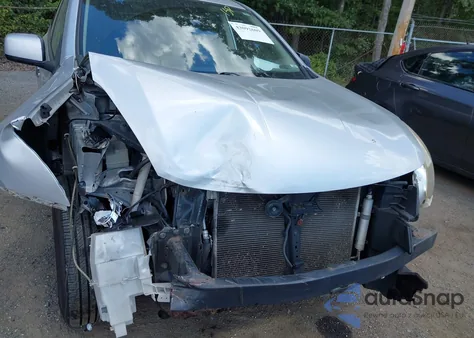 2013 Nissan Rogue S z USA, uszkodzony, nr VIN JN8AS5MV2DW151317